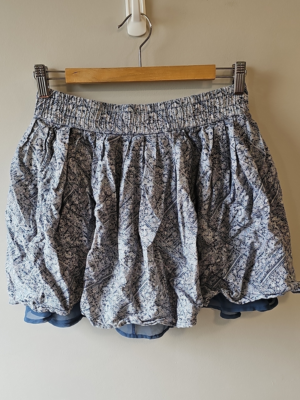 American Eagle Outfitters Blue and White Printed Skirt